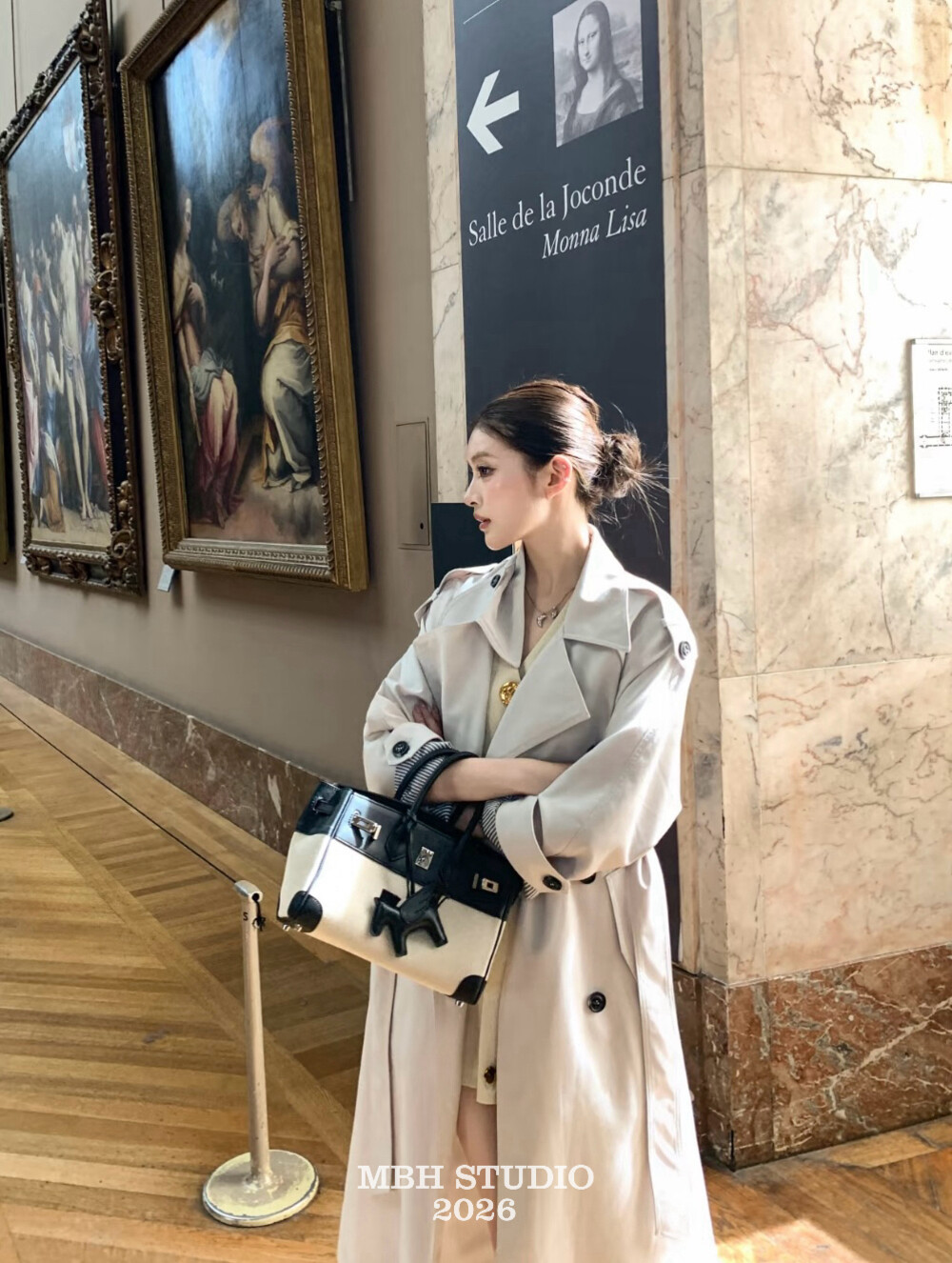Hand-Stitched Swift Leather and Canvas Panda Color 25 Inch Birkin Style Tote Bag - Image 4