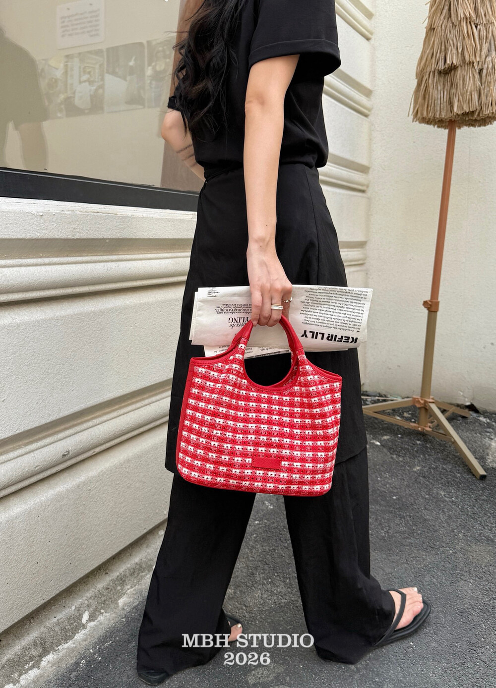 MBH Woven Basket Bag Open-Top Handbag for Vacation with Storage Pouch - Image 4