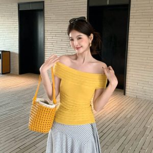 Handwoven Small Bucket Bag in Vegetable Tanned Cowhide for Spring Summer