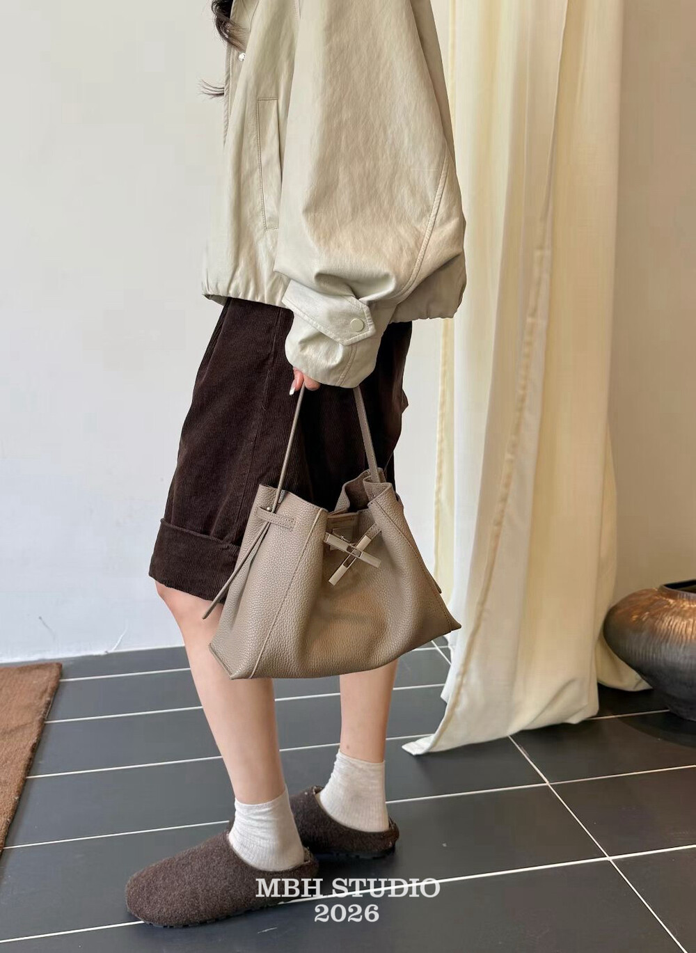 MBH Commuter Kelly Bucket Bag Top Layer Cowhide Large Capacity Crossbody Shoulder Bag with Strap and Organizer - Image 3