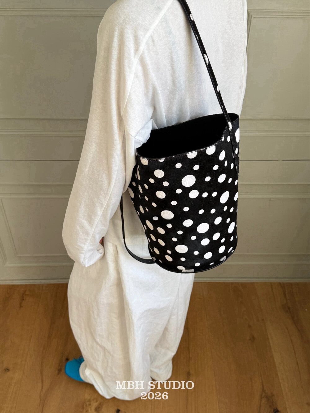 Niche Design Horsehair Polka Dot Bucket Bag Retro Shoulder Crossbody - Image 4