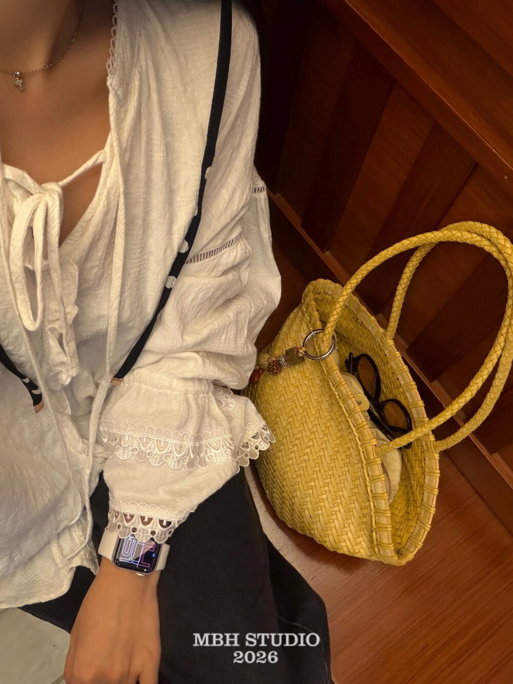 MBH Women's Handwoven Batik Leather Shell Bag for Summer Vacation French Slouchy Shoulder Bag with Storage Pouch - Image 3